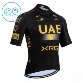 Kind Wielershirt 2026 UAE TEAM EMIRATES XRG - Geel