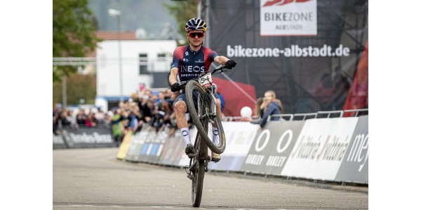 Tom Pidcock wint de Albstadt World Cup