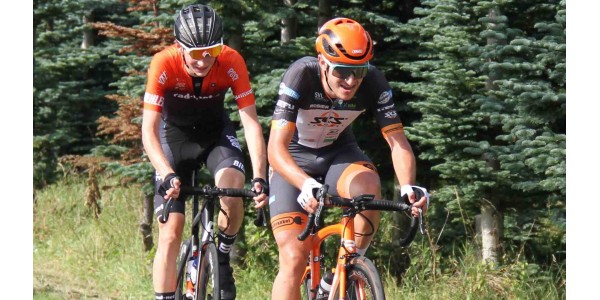 Verschillende krachtige stuurprogramma's sluiten zich aan bij Leopard Pro Cycling