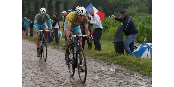 Nibali vervult debuutwens Parijs-Roubaix