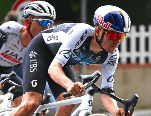 Pidcock geeft nooit op, klaar voor de tweede helft van de Giro d'Italia
