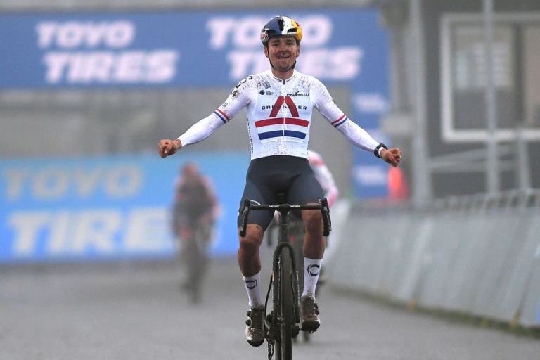 Tom Pidcock wint de Hulst World Cup