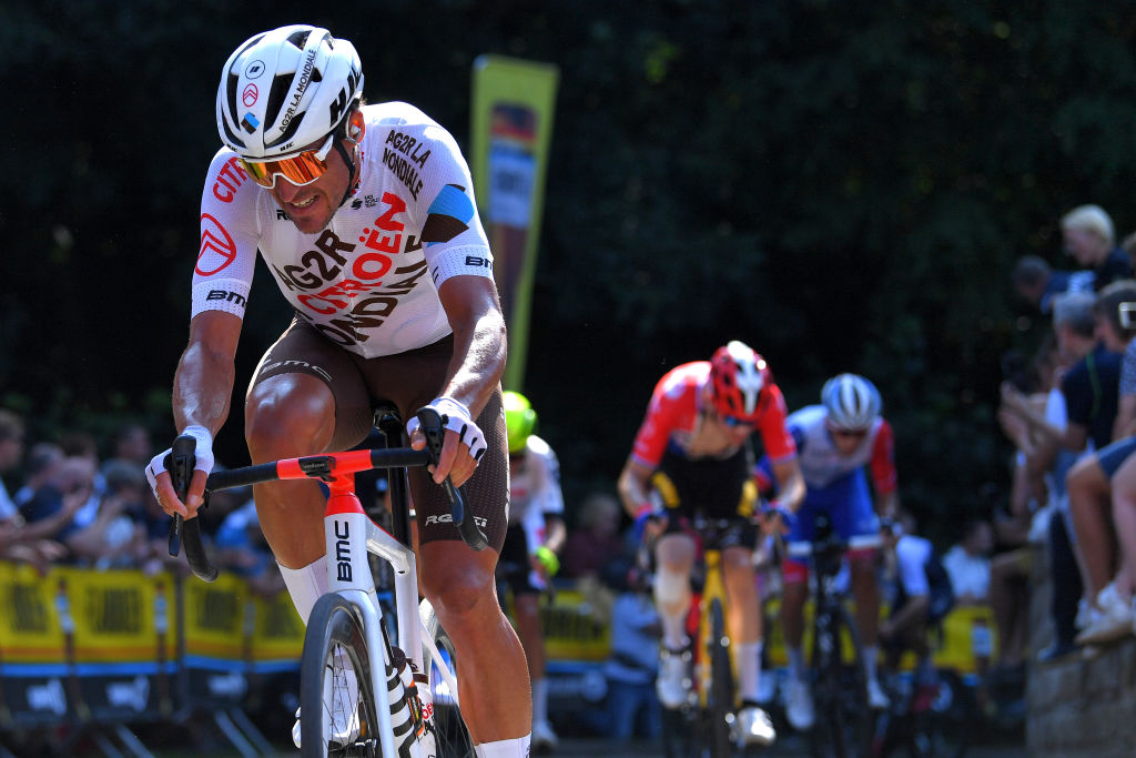 Van Avermaet verrast hem door de top drie binnen te stormen